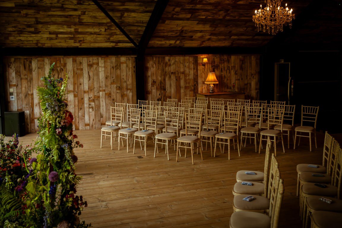 Hidden River Barn Photo and Video ceremony setup