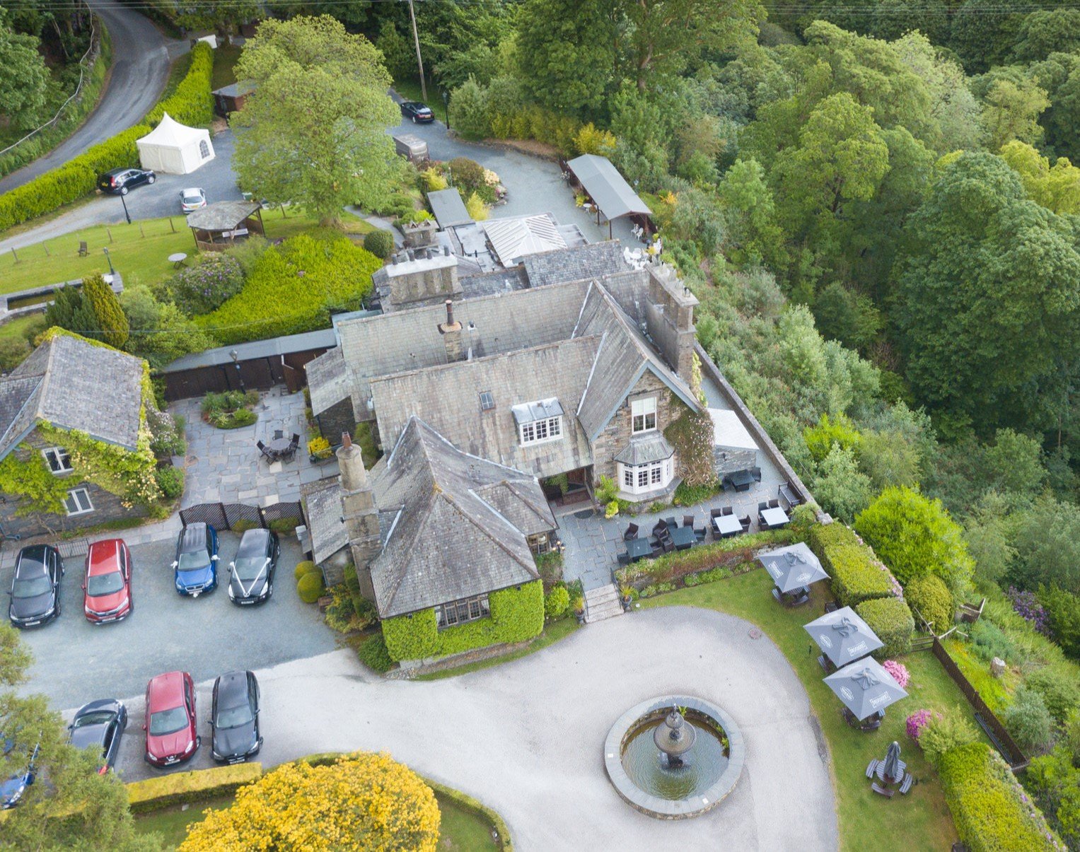 S&A-456 Broadoaks Country House Hotel from above